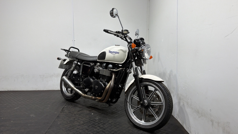Triumph Bonneville (10MY)